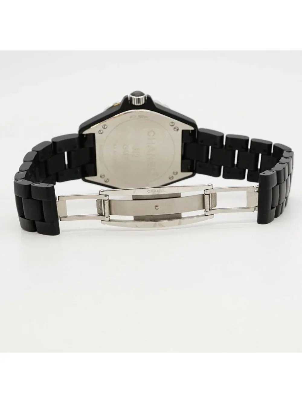 CHANEL 136 circumference this